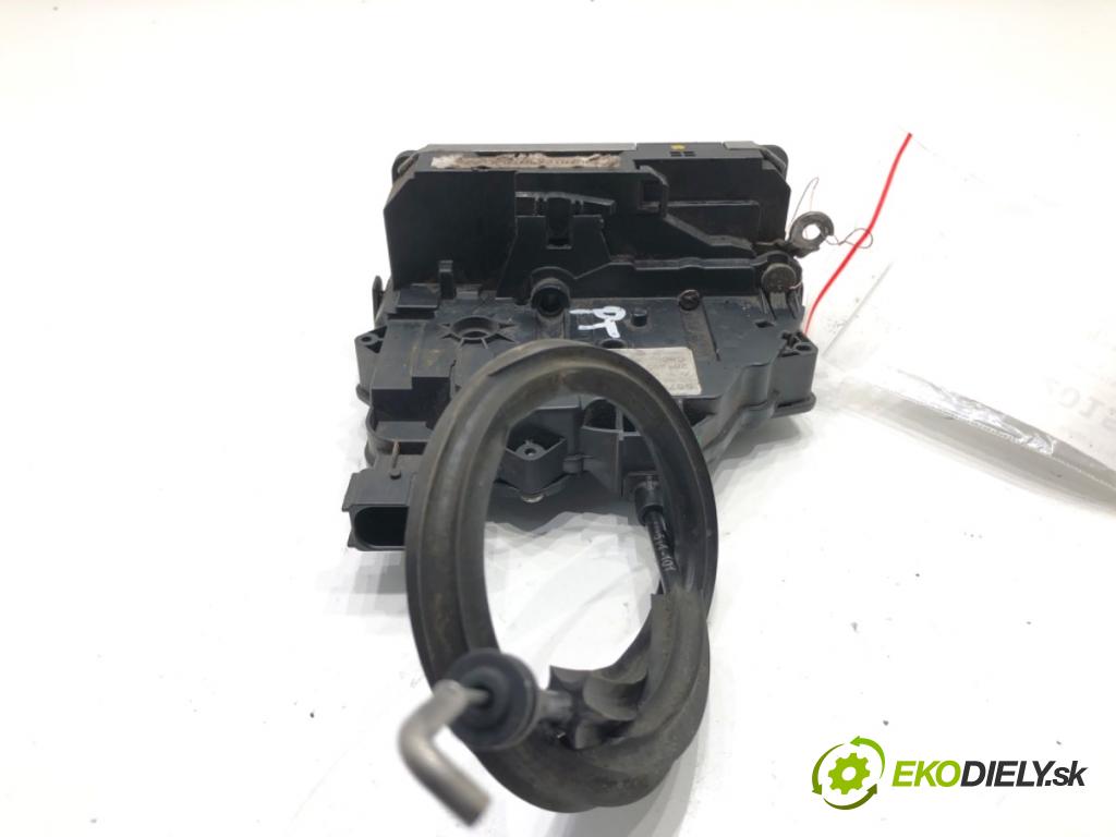 FIAT GRANDE PUNTO liftback 2006 57 kW 1.4 (199AXB11, 199AXB1A, 199BXB1A, 199AXL1A) 1368 zámok Dvere pravy zad 55701965
