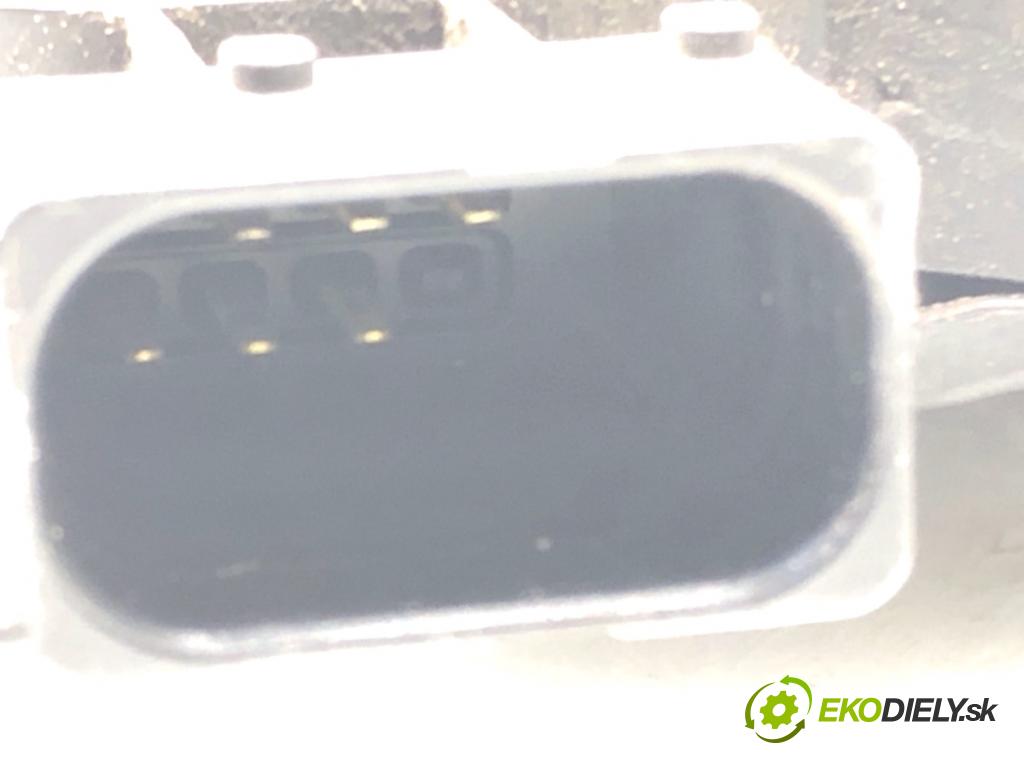 FIAT GRANDE PUNTO liftback 2006 57 kW 1.4 (199AXB11, 199AXB1A, 199BXB1A, 199AXL1A) 1368 zámok Dvere pravy zad 55701965