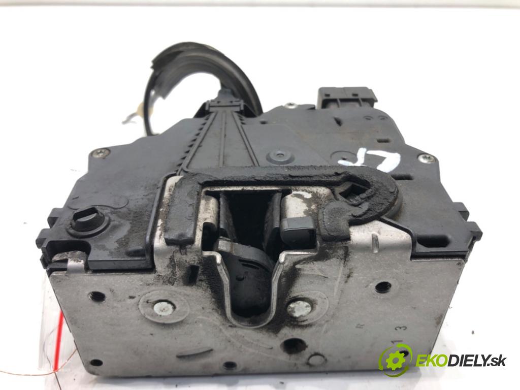 FIAT GRANDE PUNTO liftback 2006 57 kW 1.4 (199AXB11, 199AXB1A, 199BXB1A, 199AXL1A) 1368 zámok Dvere pravy zad 