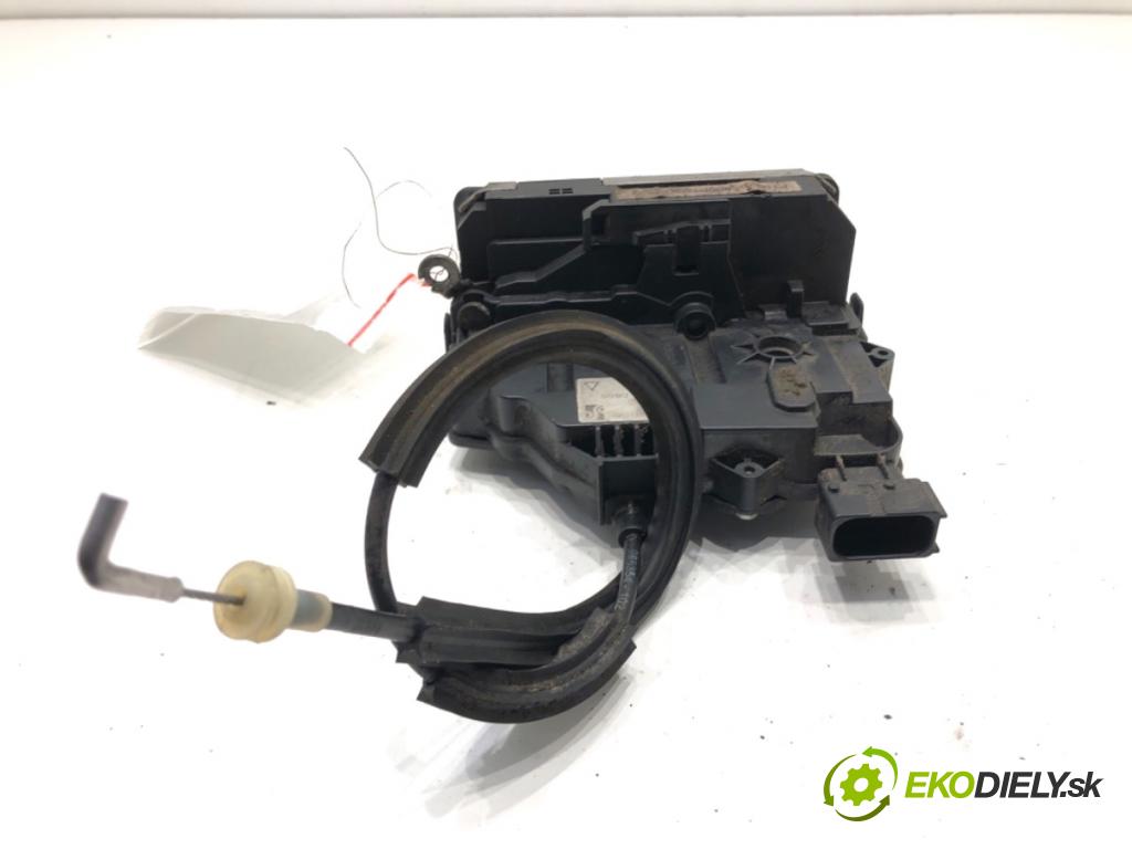 FIAT GRANDE PUNTO liftback 2006 57 kW 1.4 (199AXB11, 199AXB1A, 199BXB1A, 199AXL1A) 1368 zámok Dvere pravy zad