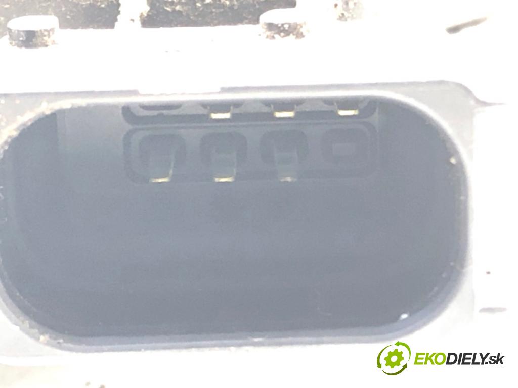 FIAT GRANDE PUNTO liftback 2006 57 kW 1.4 (199AXB11, 199AXB1A, 199BXB1A, 199AXL1A) 1368 zámok Dvere pravy zad