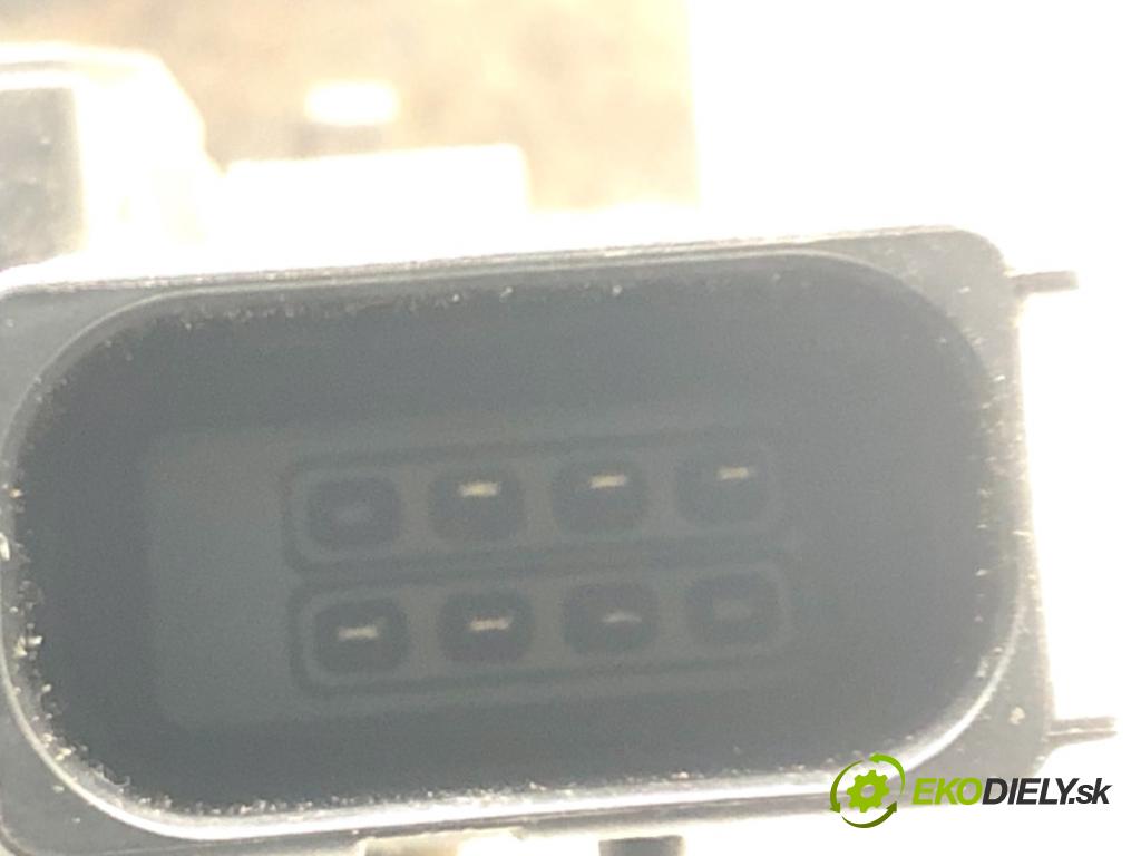 FIAT GRANDE PUNTO liftback 2006 57 kW 1.4 (199AXB11, 199AXB1A, 199BXB1A, 199AXL1A) 1368 zámok Dvere pravy predný 55701964