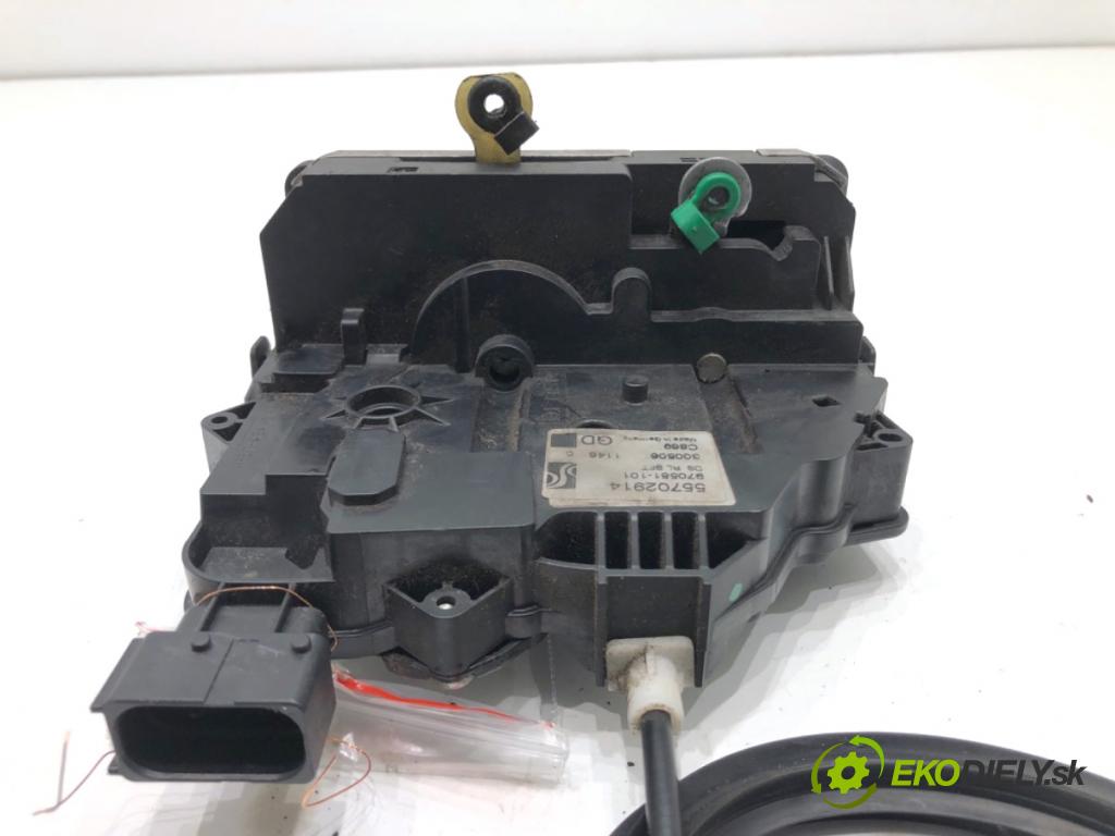 FIAT GRANDE PUNTO liftback 2006 57 kW 1.4 (199AXB11, 199AXB1A, 199BXB1A, 199AXL1A) 1368 zámok Dvere ľavy predný 55702914