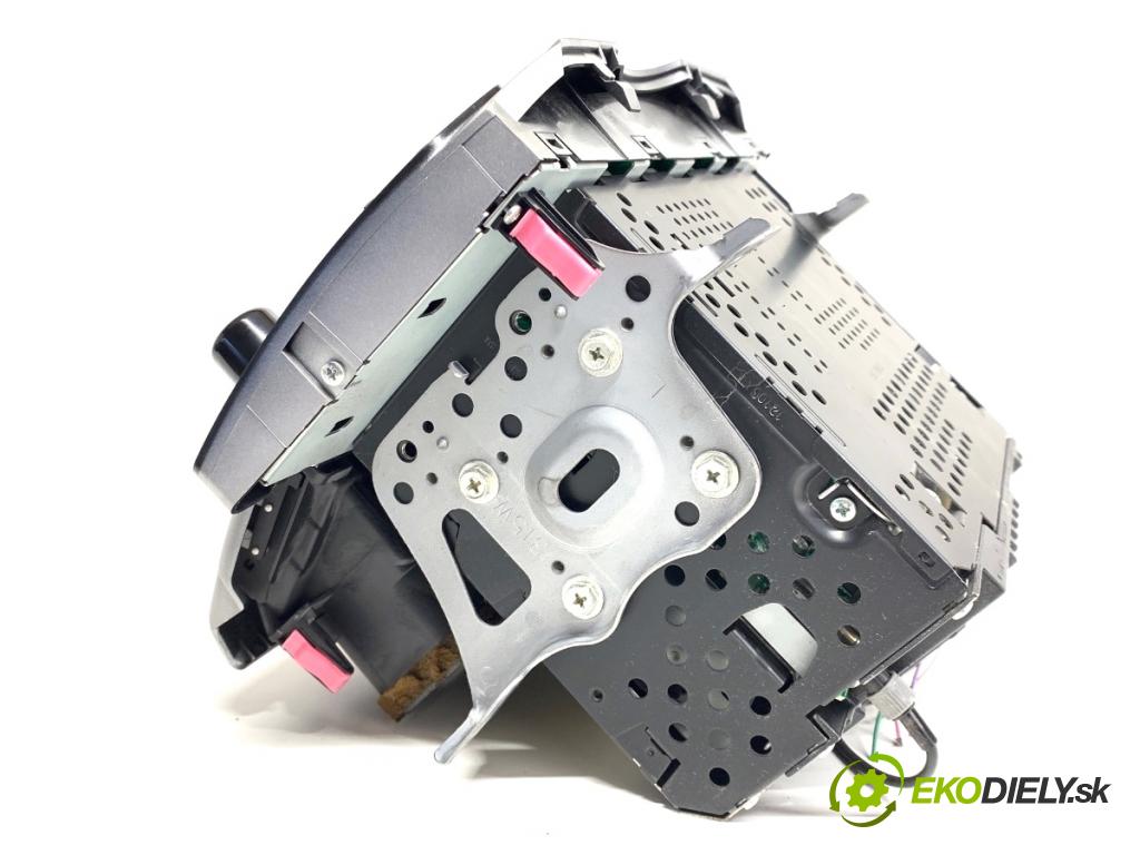 TOYOTA YARIS II liftback 2006 64 kW 1.3 VVT-i (SCP90_) 1298 RADIO 86120-0D200 (Audio zariadenie)