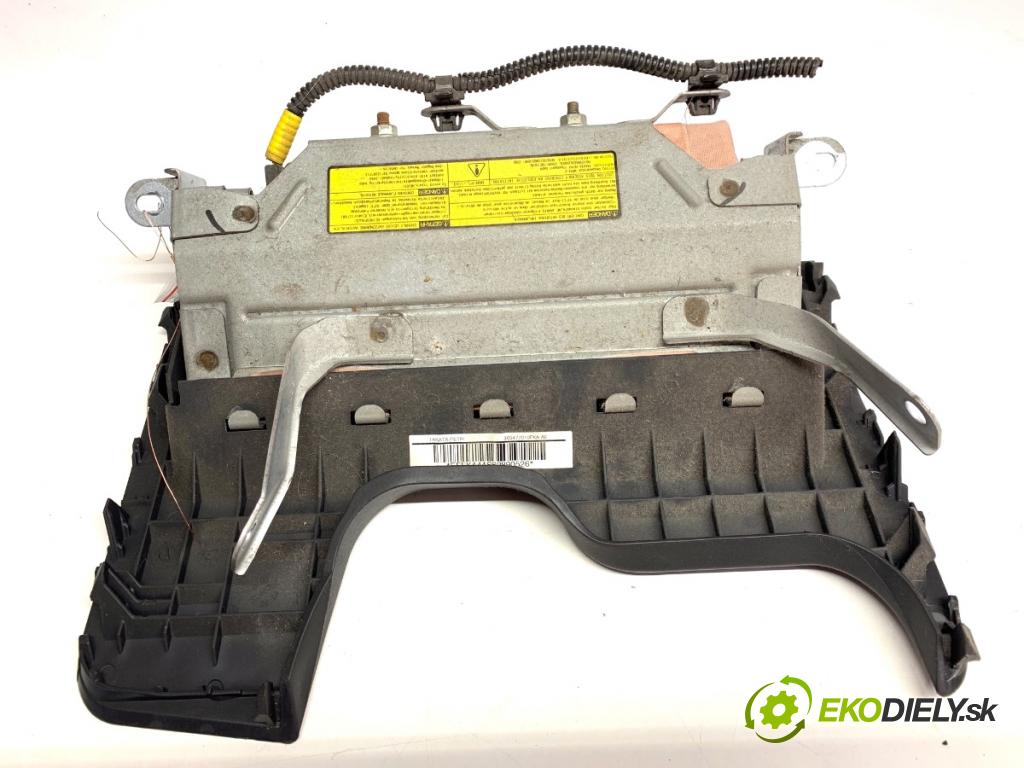 TOYOTA YARIS II liftback 2006 64 kW 1.3 VVT-i (SCP90_) 1298 AirBag koleno: