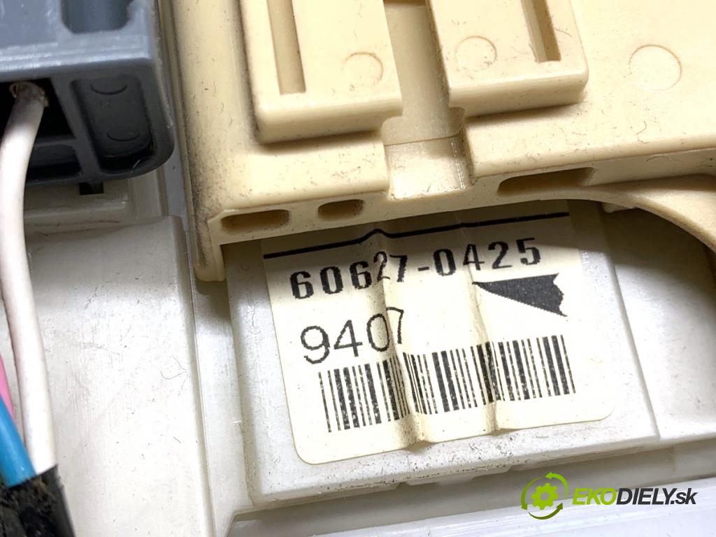 TOYOTA YARIS II liftback 2006 64 kW 1.3 VVT-i (SCP90_) 1298 Modul BSI 82730-52700 (Poistková skrinka)