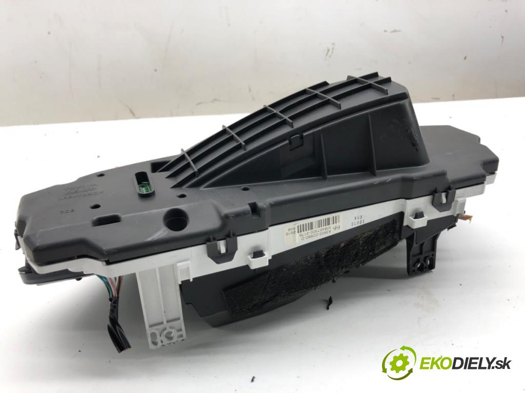 TOYOTA YARIS II liftback 2006 64 kW 1.3 VVT-i (SCP90_) 1298 Prístrojovka 83800-0D660-D (Prístrojová doska)