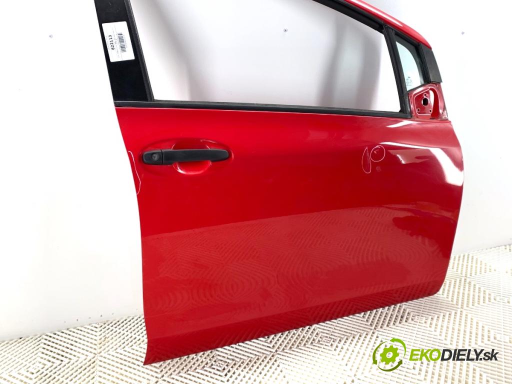 TOYOTA YARIS II liftback 2006 64 kW 1.3 VVT-i (SCP90_) 1298 Dvere pravy predný