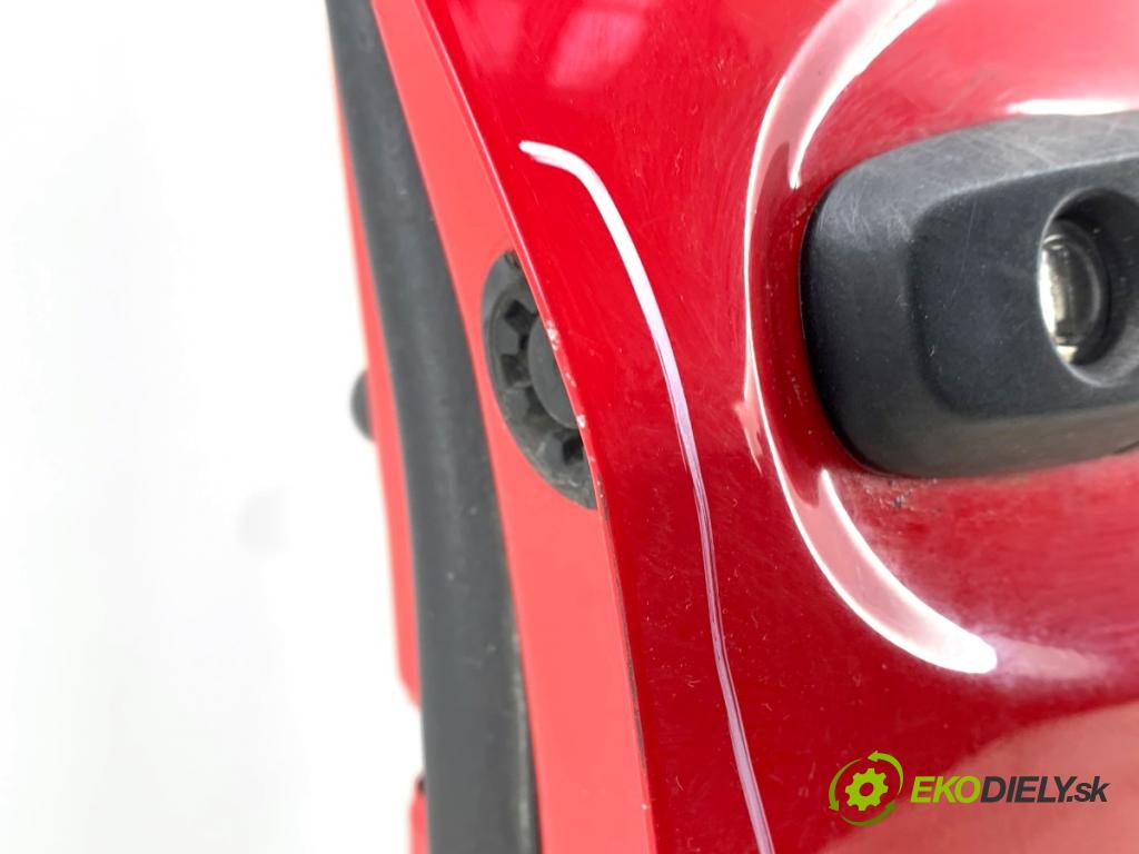 TOYOTA YARIS II liftback 2006 64 kW 1.3 VVT-i (SCP90_) 1298 Dvere pravy predný