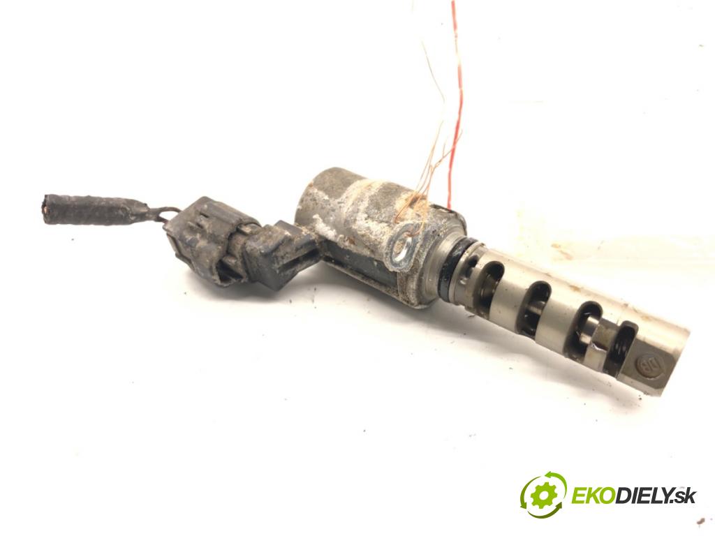 TOYOTA YARIS II liftback 2006 64 kW 1.3 VVT-i (SCP90_) 1298 Snímač variabilný fázy 3-0J010 (Snímač)