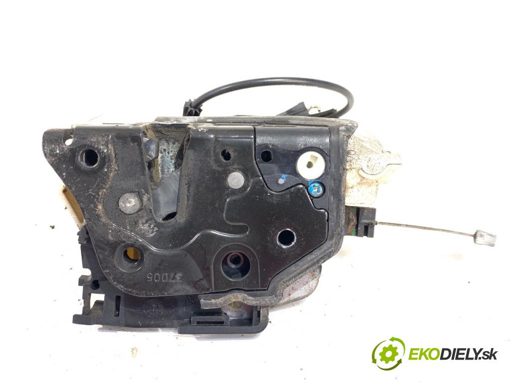 SEAT LEON II liftback 2005 77 kW 1.9 TDI 1896 zámok Dvere pravy predný 1P1837016