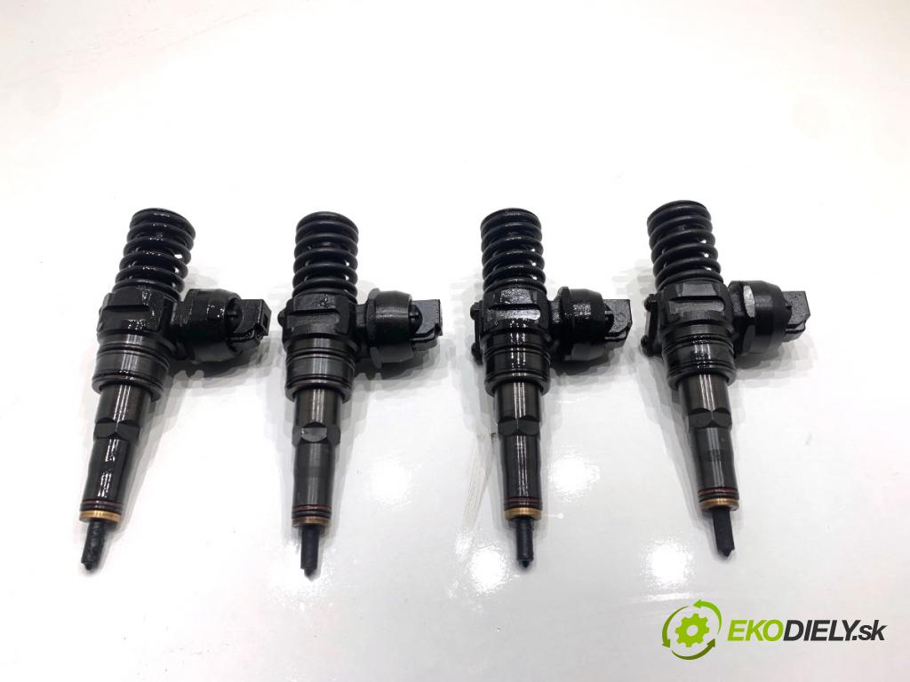 SEAT LEON II liftback 2005 77 kW 1.9 TDI 1896 vstrekovače 038130073AG