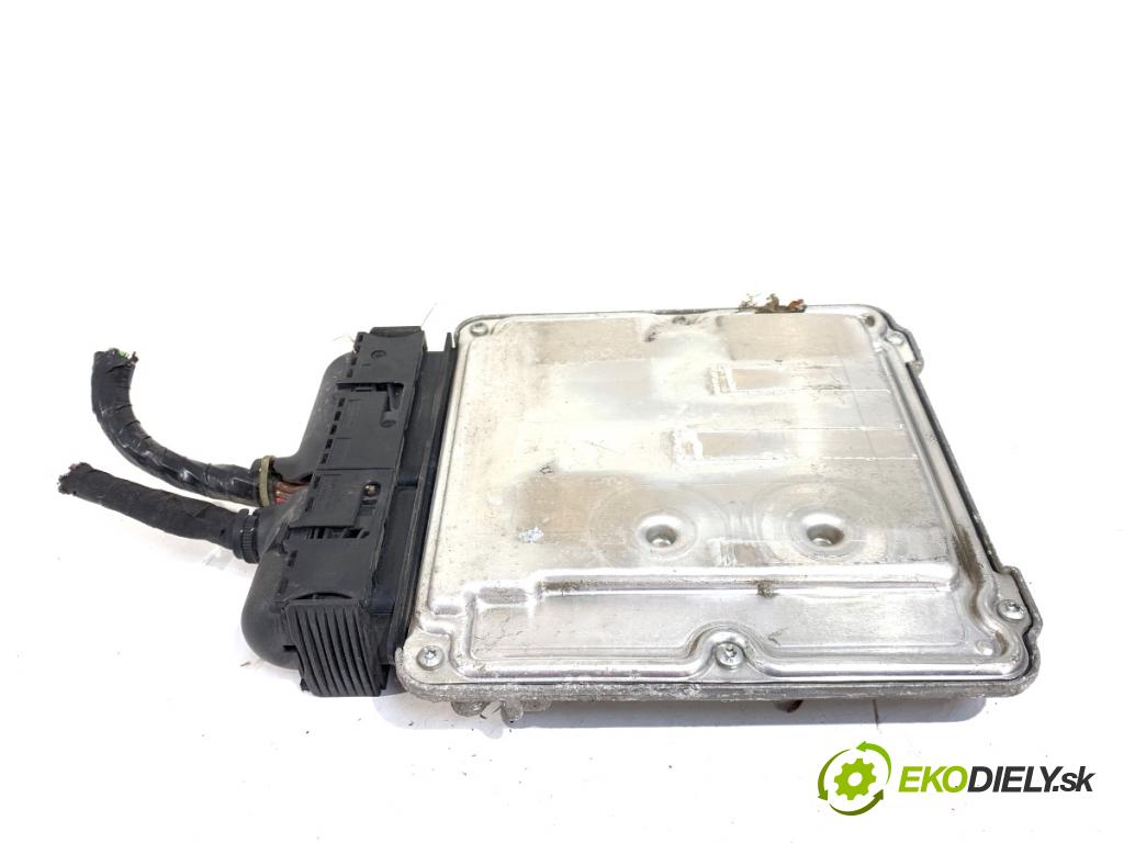 SEAT LEON II liftback 2005 77 kW 1.9 TDI 1896 riadiaca jednotka Motor 03G906016AK (Riadiaca jednotka)