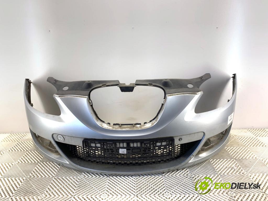 SEAT LEON II liftback 2005 77 kW 1.9 TDI 1896 Nárazník predný  (Kľučka dverí ostatné)