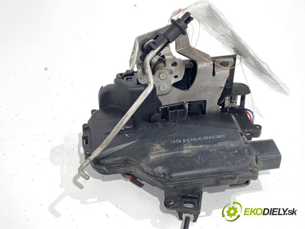 AUDI A4 B6 sedan 2002 74 kW 1.9 TDI 1896 zámok Dvere ľavy zad 8E0839015C