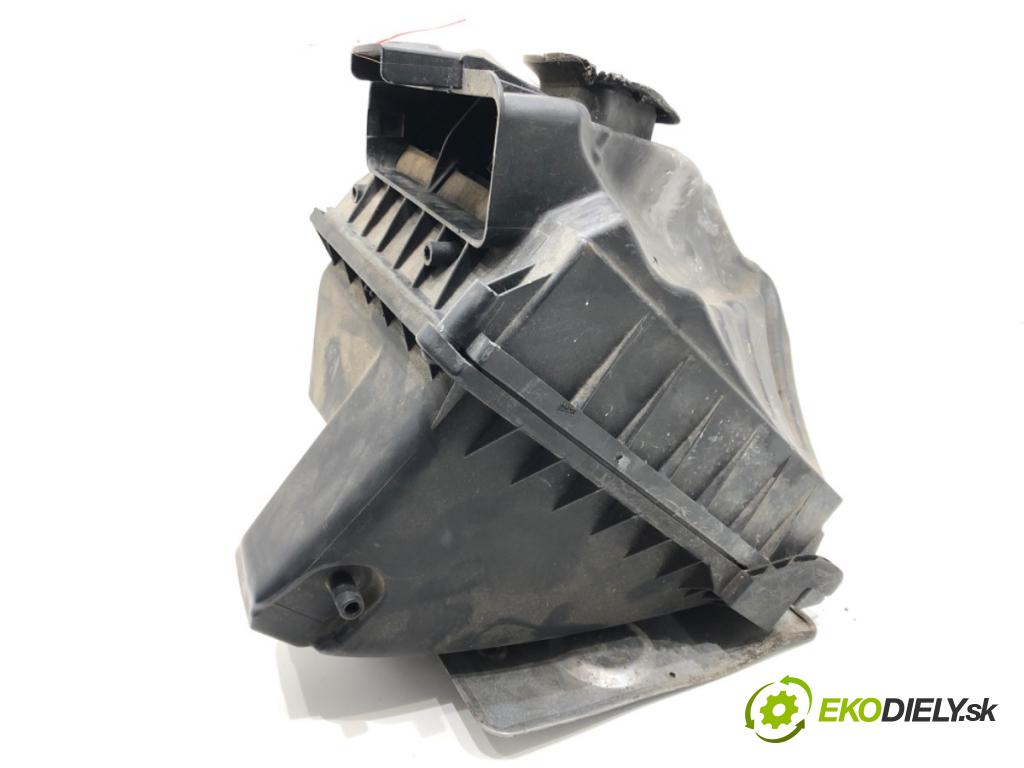 AUDI A4 B6 sedan 2002 74 kW 1.9 TDI 1896 Obal filtra vzduchu 038133835G (Obal vzduchového filtra)