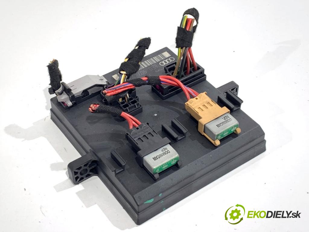 AUDI A4 B6 sedan 2002 74 kW 1.9 TDI 1896 Modul svetiel 8E0907279C (Riadiaca jednotka ostatné)