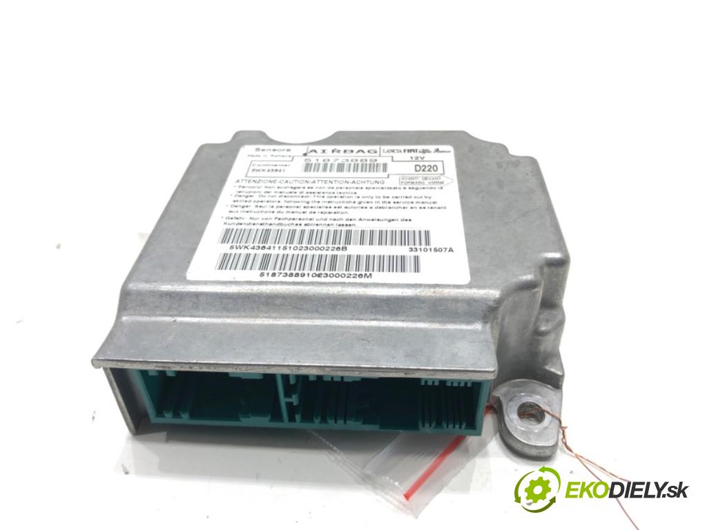 FIAT BRAVO II liftback 2010 103 kW 1.4 16V (198AXS1B) 1368 senzor airbag 51873889 (Snímač)