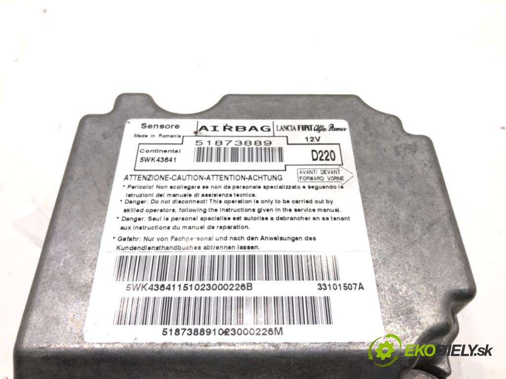 FIAT BRAVO II liftback 2010 103 kW 1.4 16V (198AXS1B) 1368 senzor airbag 51873889 (Snímač)