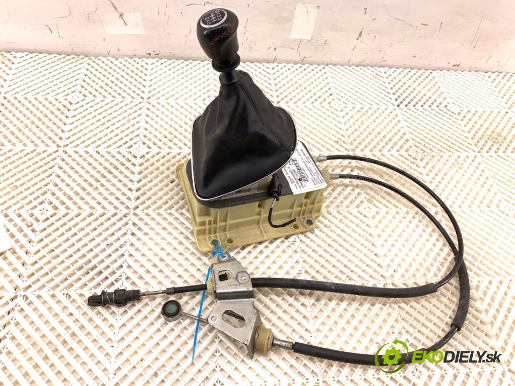 FIAT BRAVO II liftback 2010 103 kW 1.4 16V (198AXS1B) 1368 Kulisa  (Rýchlostná páka (kulisa))