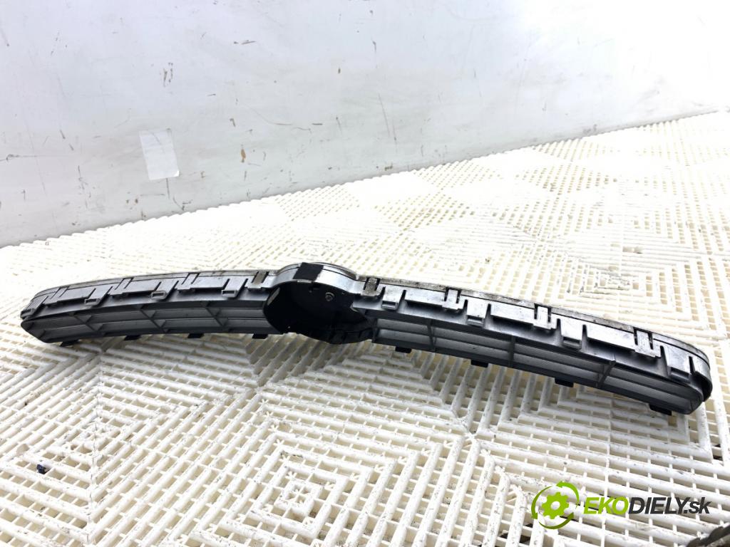 FIAT BRAVO II liftback 2010 103 kW 1.4 16V (198AXS1B) 1368 mřížka maska 735414652 (Přední mřížka (maska chladiče))