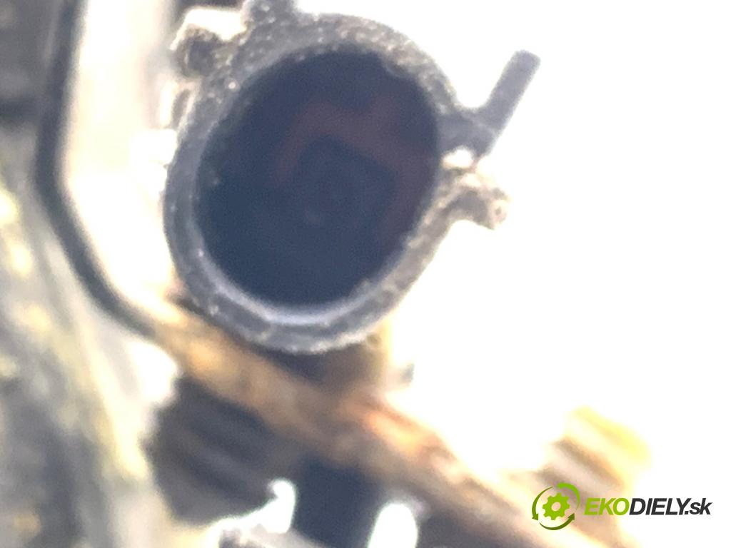 VOLVO S80 II sedan 2006 232 kW 4.4 V8 AWD 4414 kompresor klimatizace 30780442 (Kompresor klimatizace)