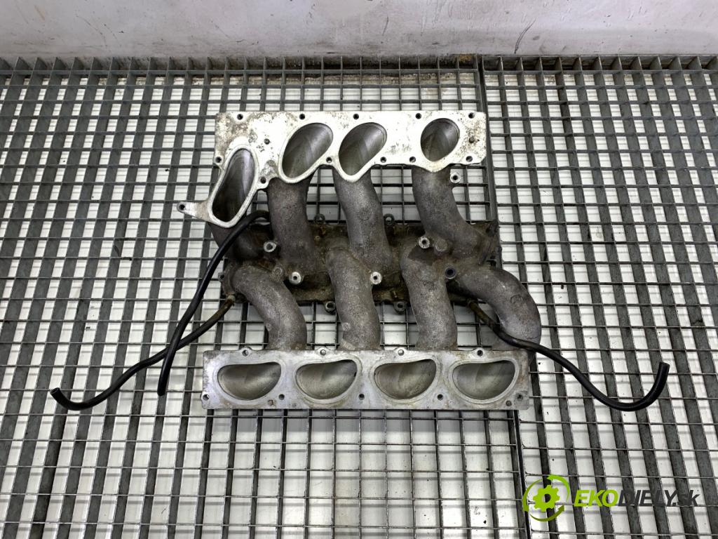 VOLVO S80 II sedan 2006 232 kW 4.4 V8 AWD 4414 Potrubie sacie, sanie  (Sacie potrubie)