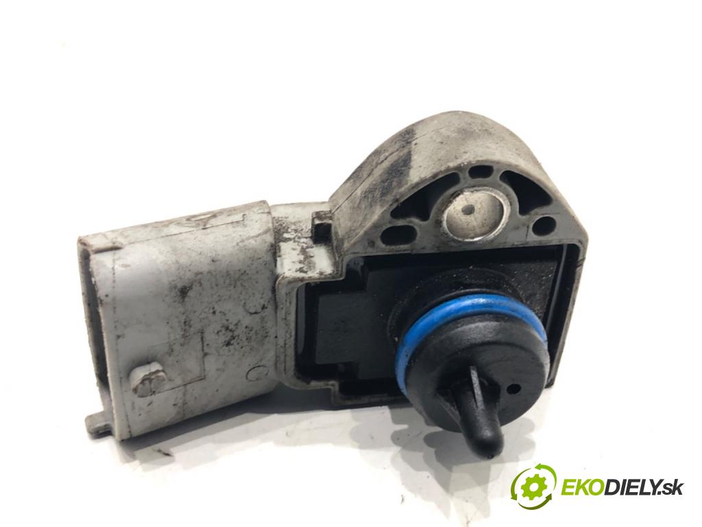 VOLVO S80 II sedan 2006 232 kW 4.4 V8 AWD 4414 Snímač tlaku paliva 0261230238 (Snímač)