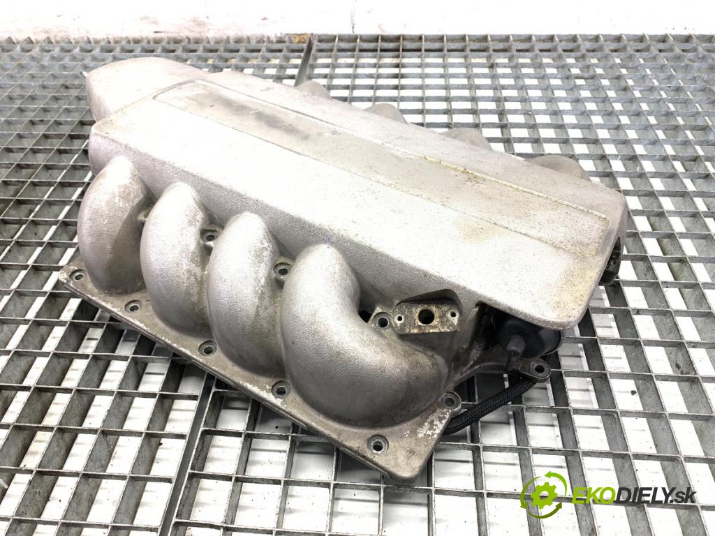 VOLVO S80 II sedan 2006 232 kW 4.4 V8 AWD 4414 Potrubie sacie, sanie  (Sacie potrubie)