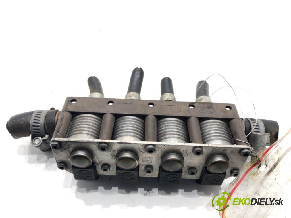 VOLVO S80 II sedan 2006 232 kW 4.4 V8 AWD 4414 vstrekovač LPG AC W02-4: