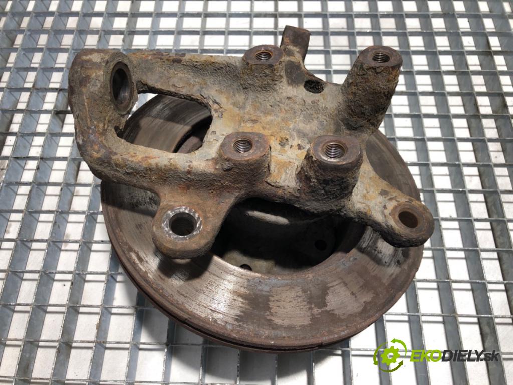 MERCEDES-BENZ W903 Autobus 2005 80 kW 211 CDI 2148 náboj pravý přední část