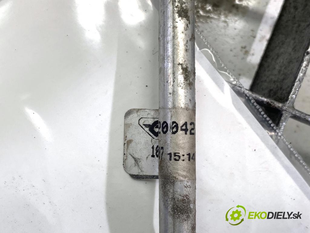 RENAULT CLIO III liftback 2007 55 kW 1.2 16V (BR02, BR0J, BR11, CR02, CR0J, CR11) 1149 rúrka klimatizace 8200422126 (Trubka klimatizace)