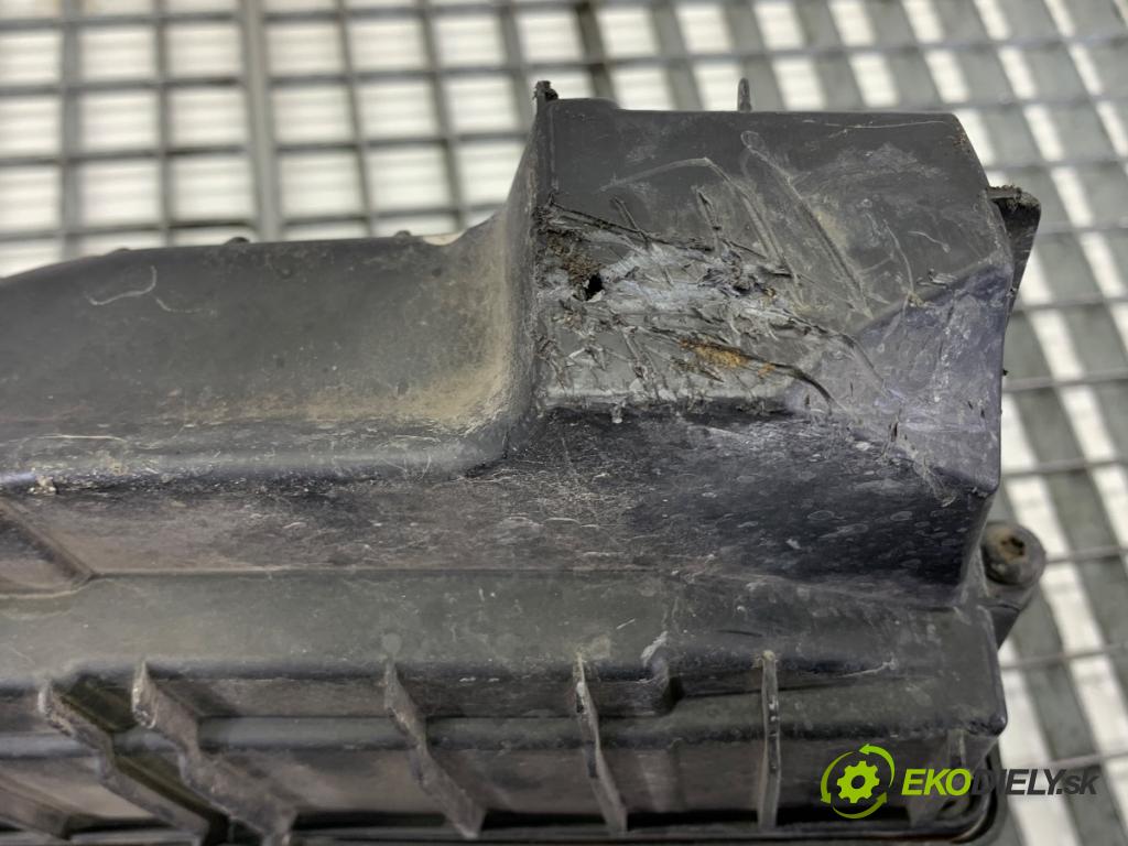 RENAULT CLIO III liftback 2007 55 kW 1.2 16V (BR02, BR0J, BR11, CR02, CR0J, CR11) 1149 Obal filtra vzduchu 8200517765 (Obal vzduchového filtra)