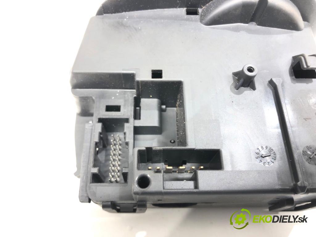 RENAULT CLIO III liftback 2007 55 kW 1.2 16V (BR02, BR0J, BR11, CR02, CR0J, CR11) 1149 Prepínač stieračov 88103006 (Prepínacie páčky pod volantom)