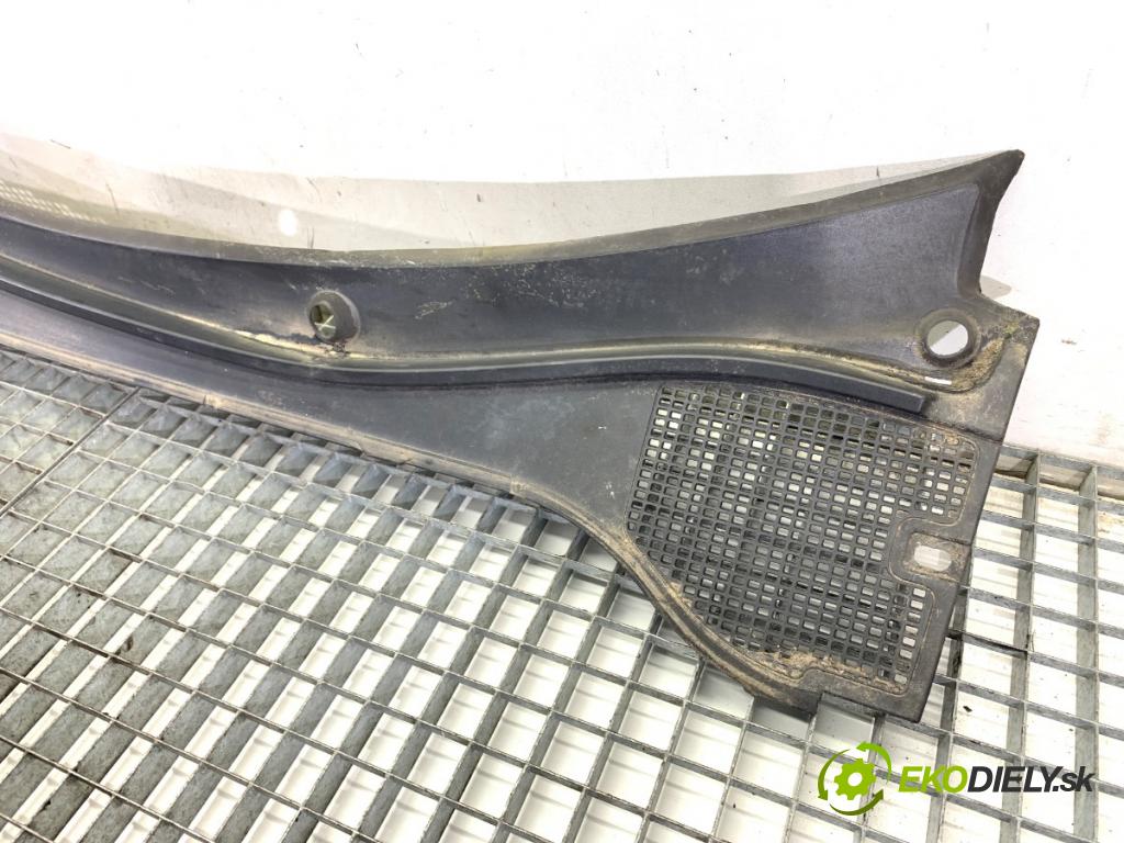 RENAULT CLIO III liftback 2007 55 kW 1.2 16V (BR02, BR0J, BR11, CR02, CR0J, CR11) 1149 Torpédo, plast pod čelné okno 8200290131 (Torpédo (plast pod čelným sklom))