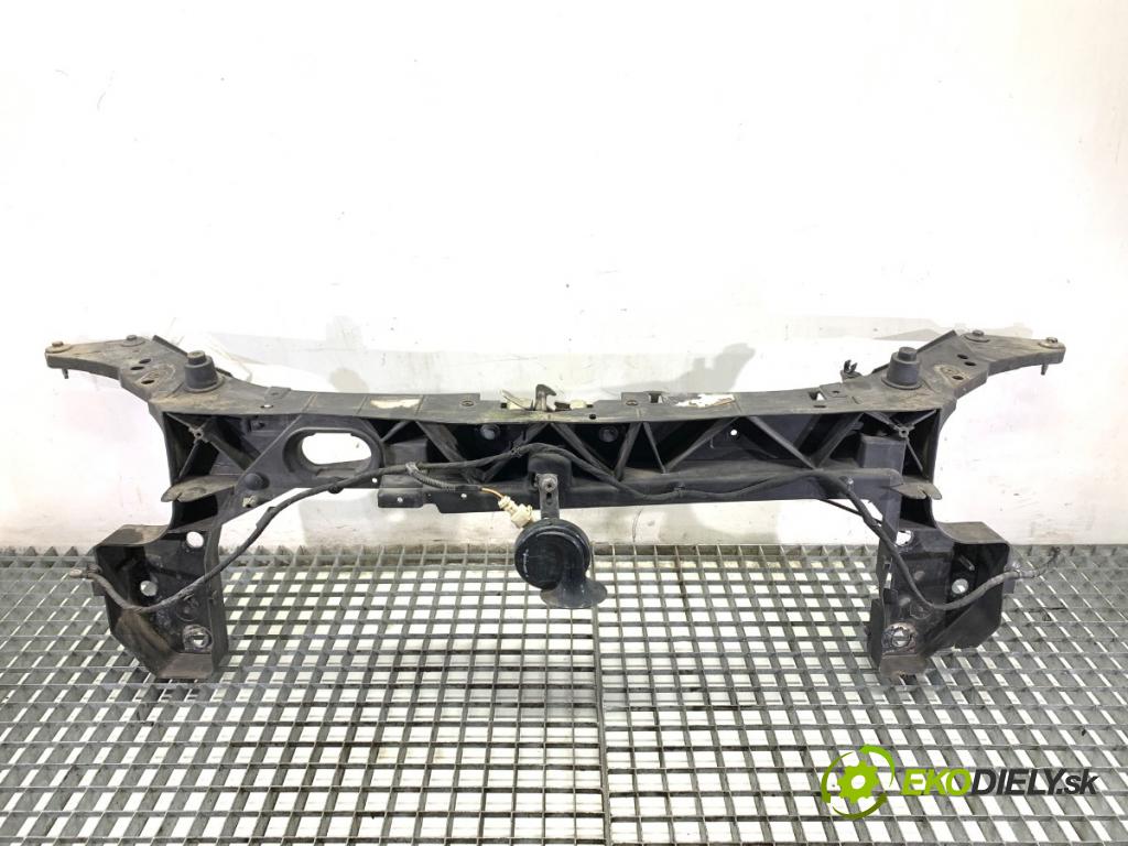 RENAULT CLIO III liftback 2007 55 kW 1.2 16V (BR02, BR0J, BR11, CR02, CR0J, CR11) 1149 držák přední část 8200290143 (Přední výztuha)