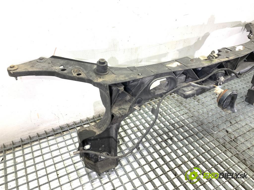 RENAULT CLIO III liftback 2007 55 kW 1.2 16V (BR02, BR0J, BR11, CR02, CR0J, CR11) 1149 držák přední část 8200290143 (Přední výztuha)