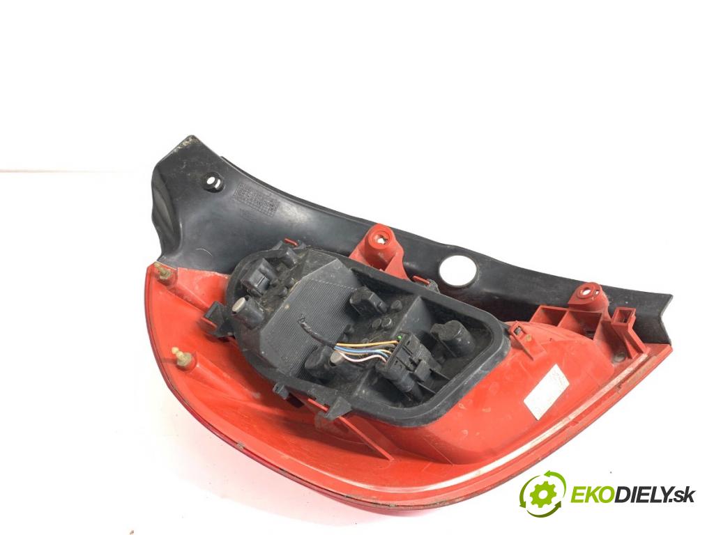 RENAULT CLIO III liftback 2007 55 kW 1.2 16V (BR02, BR0J, BR11, CR02, CR0J, CR11) 1149 Svetlo pravy zad