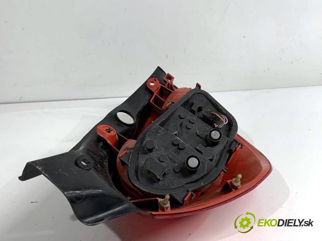 RENAULT CLIO III liftback 2007 55 kW 1.2 16V (BR02, BR0J, BR11, CR02, CR0J, CR11) 1149 Svetlo pravy zad