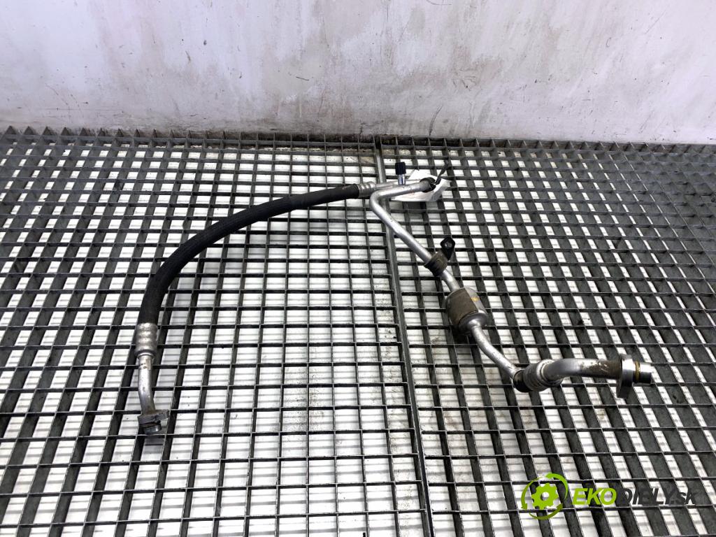 RENAULT CLIO III liftback 2007 55 kW 1.2 16V (BR02, BR0J, BR11, CR02, CR0J, CR11) 1149 rúrka klimatizace 8200521903 (Trubka klimatizace)