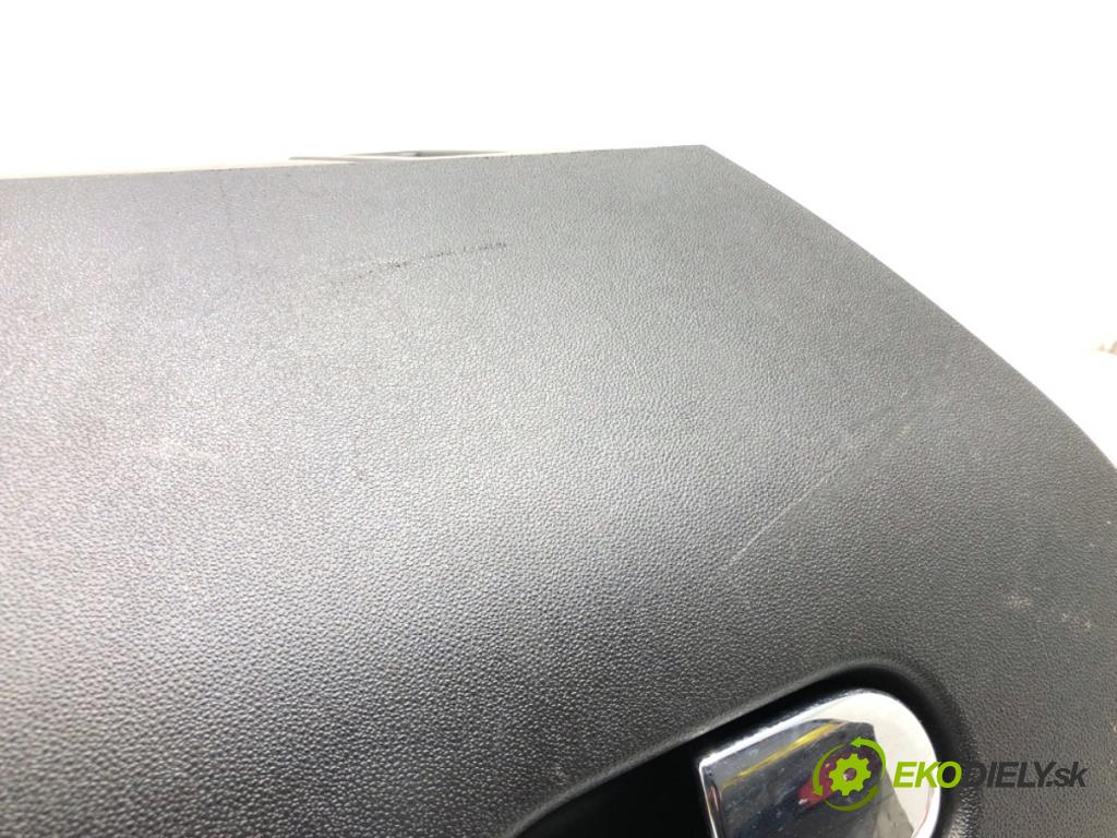 FIAT BRAVO II liftback 2010 103 kW 1.4 16V (198AXS1B) 1368 Priehradka, kastlík spolujazdca  (Priehradka (kastlík))