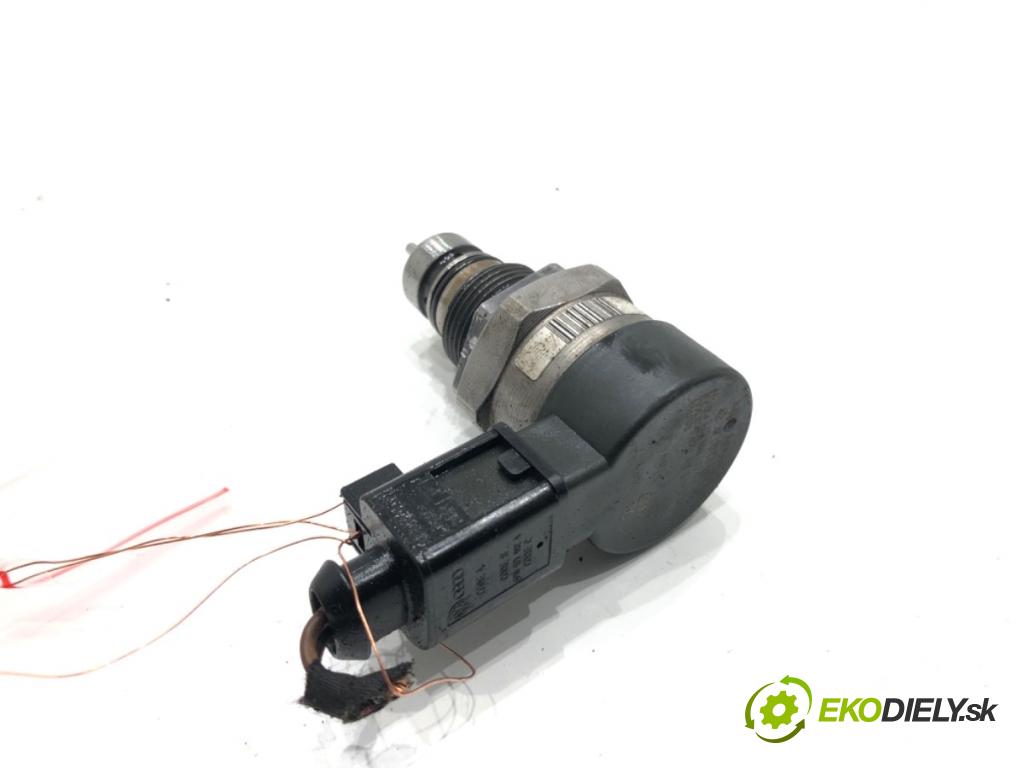 VW POLO V liftback 2010 55 kW 1.2 TDI 1199 Regulátor tlaku paliva 057130764AB (Palivový systém ostatné)