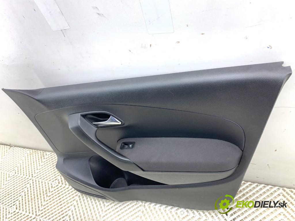 VW POLO V liftback 2010 55 kW 1.2 TDI 1199 čalúnenie Dvere pravy predný