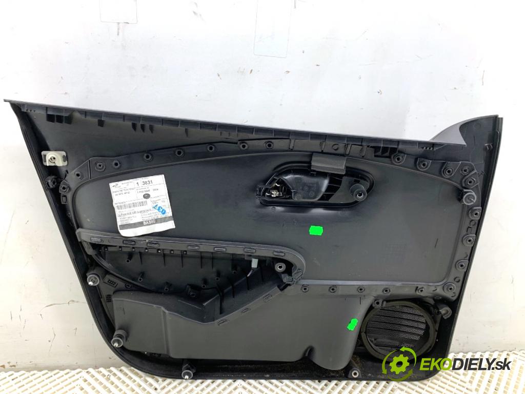VW POLO V liftback 2010 55 kW 1.2 TDI 1199 čalúnenie Dvere pravy predný