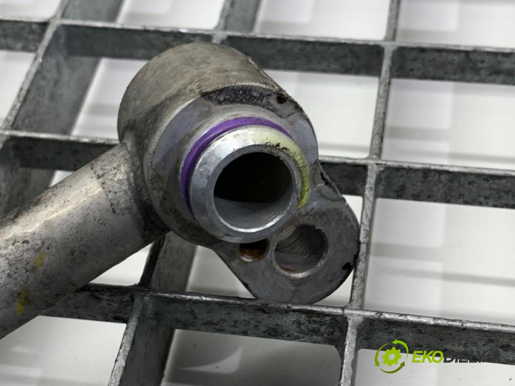 VW POLO V liftback 2010 55 kW 1.2 TDI 1199 rúrka klimatizace 6R1820743K (Trubka klimatizace)