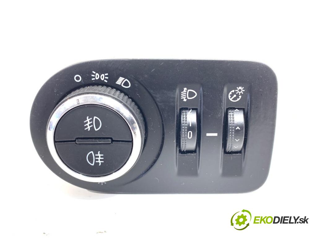 OPEL CORSA D liftback 2012 74 kW 1.4 (L08, L68) 1398 Spínač svetiel 13310331