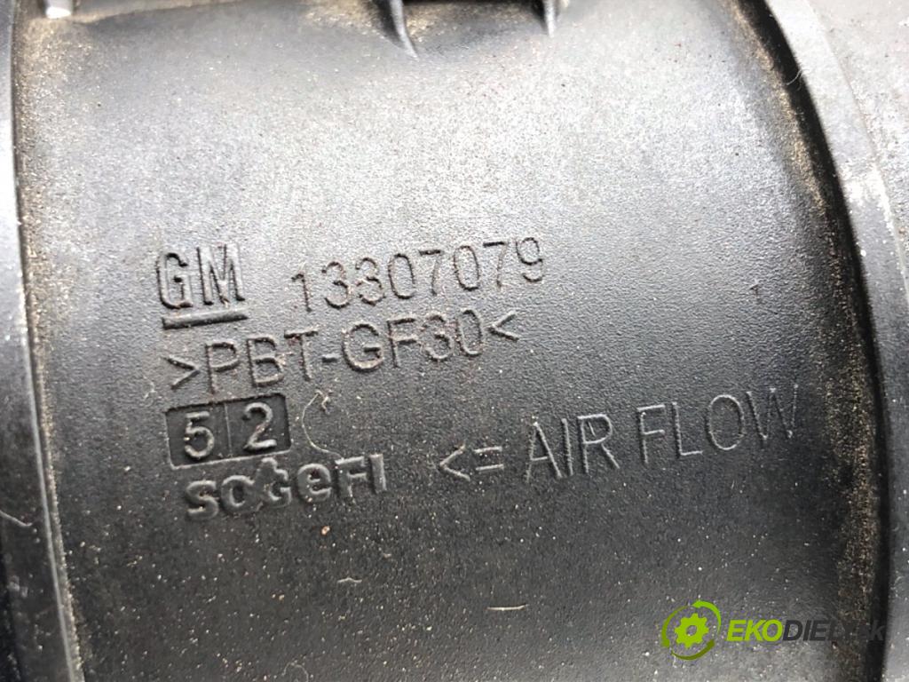 OPEL CORSA D liftback 2012 74 kW 1.4 (L08, L68) 1398 Váha vzduchu 13307079 (Váha vzduchu)