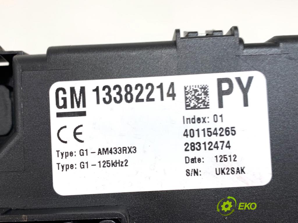 OPEL CORSA D liftback 2012 74 kW 1.4 (L08, L68) 1398 Modul BSI 13382214 (Poistková skrinka)