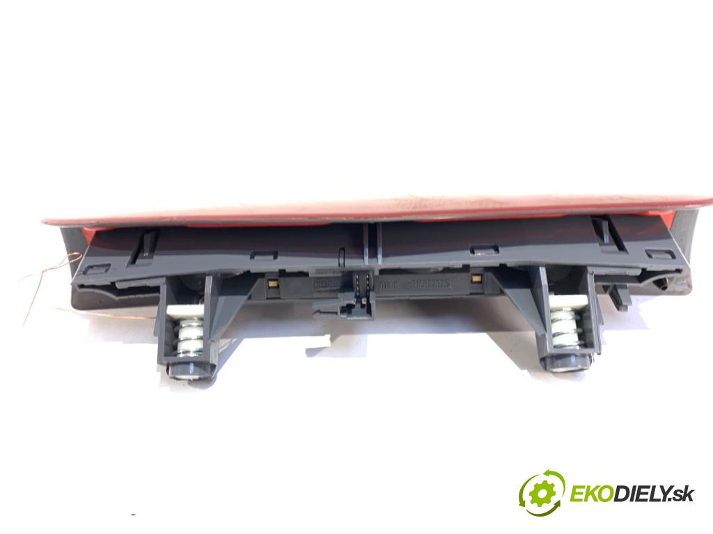 OPEL CORSA D liftback 2012 74 kW 1.4 (L08, L68) 1398 světlo brzdových světel 316627975