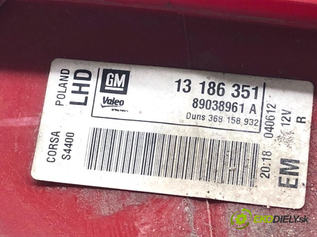 OPEL CORSA D liftback 2012 74 kW 1.4 (L08, L68) 1398 Svetlo pravy zad 13186351